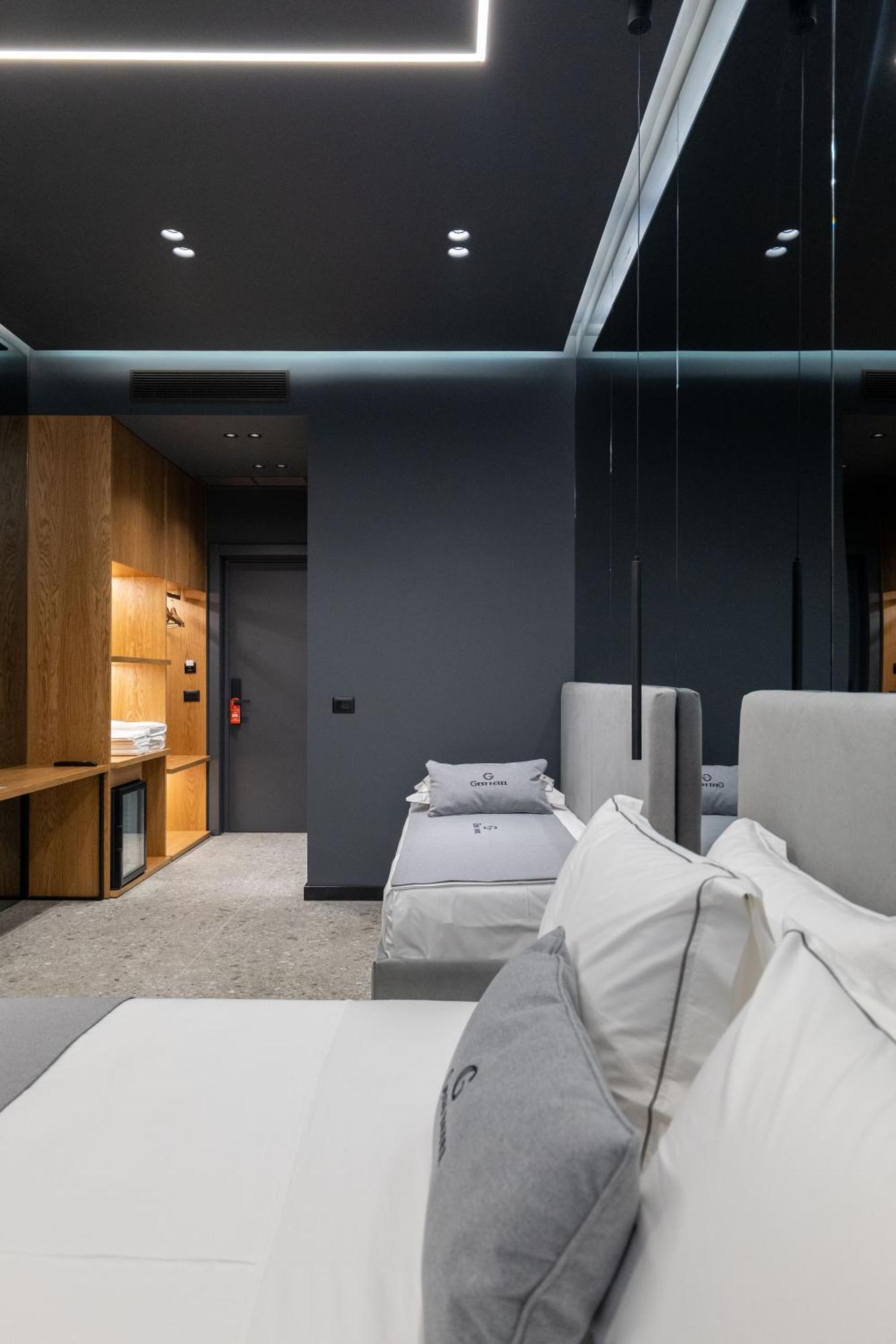 Gest Hotel Radhime Bagian luar foto