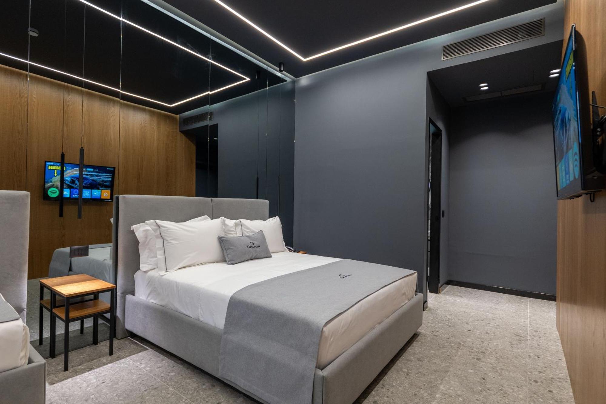 Gest Hotel Radhime Bagian luar foto