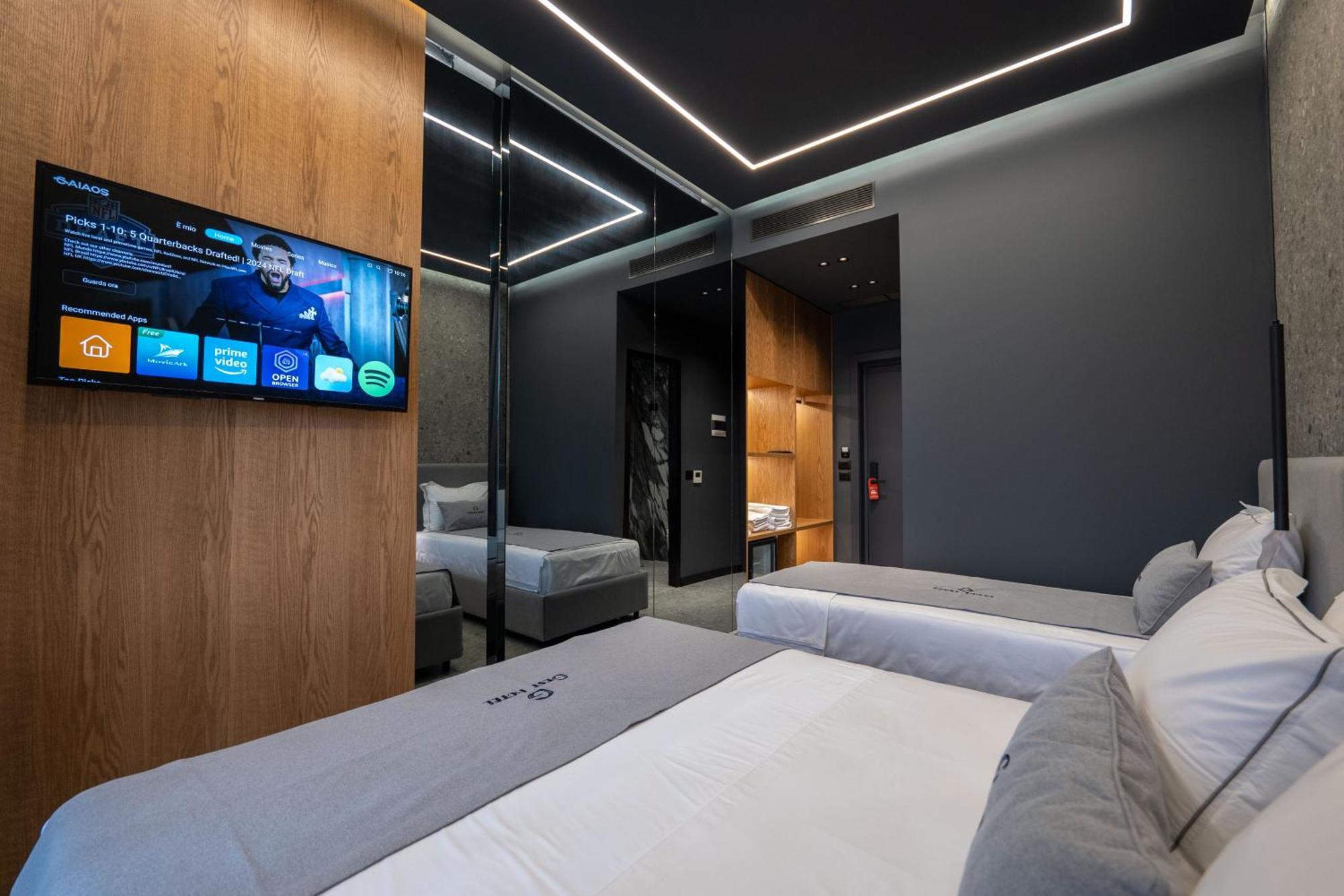 Gest Hotel Radhime Bagian luar foto