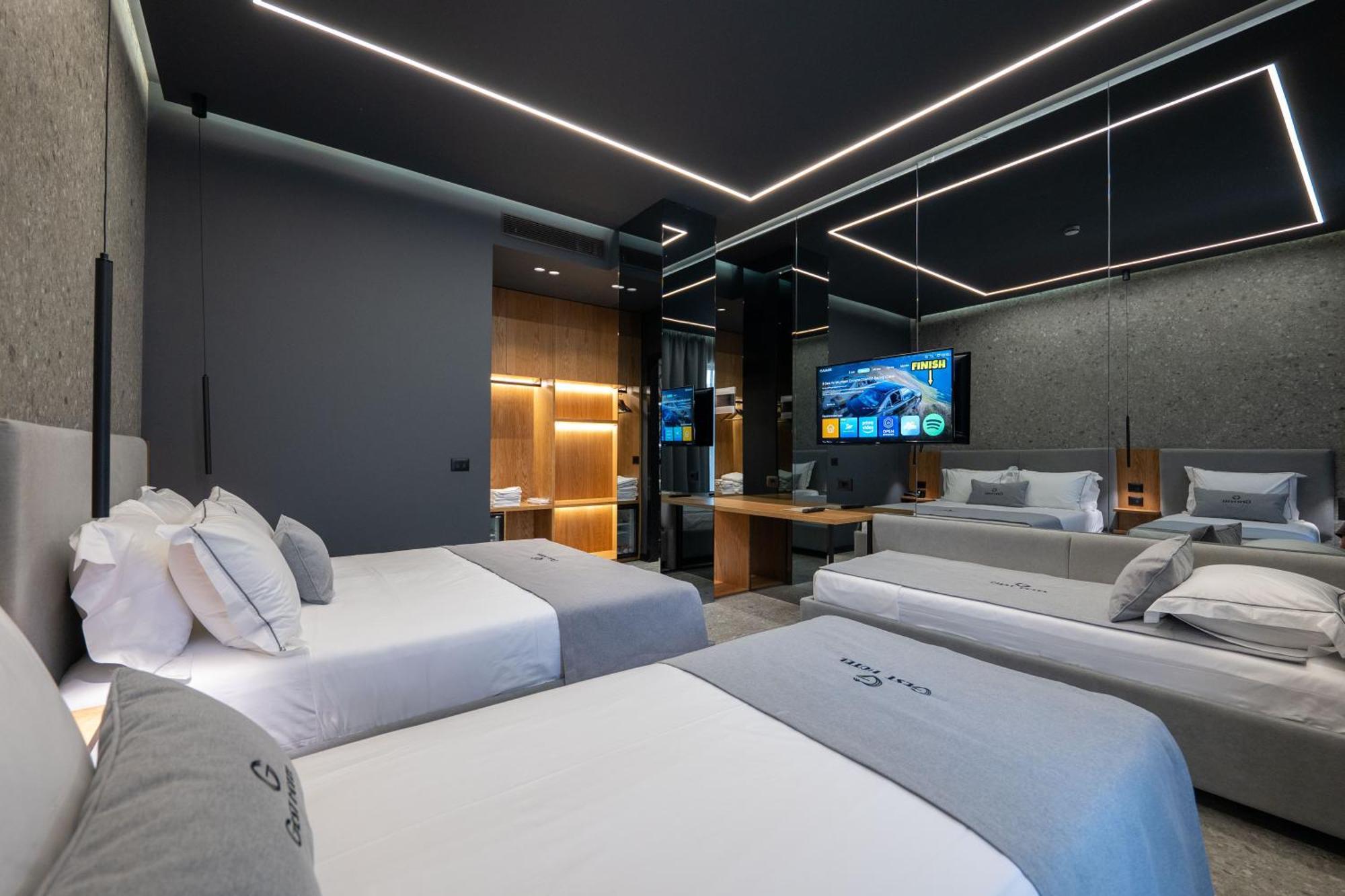 Gest Hotel Radhime Bagian luar foto