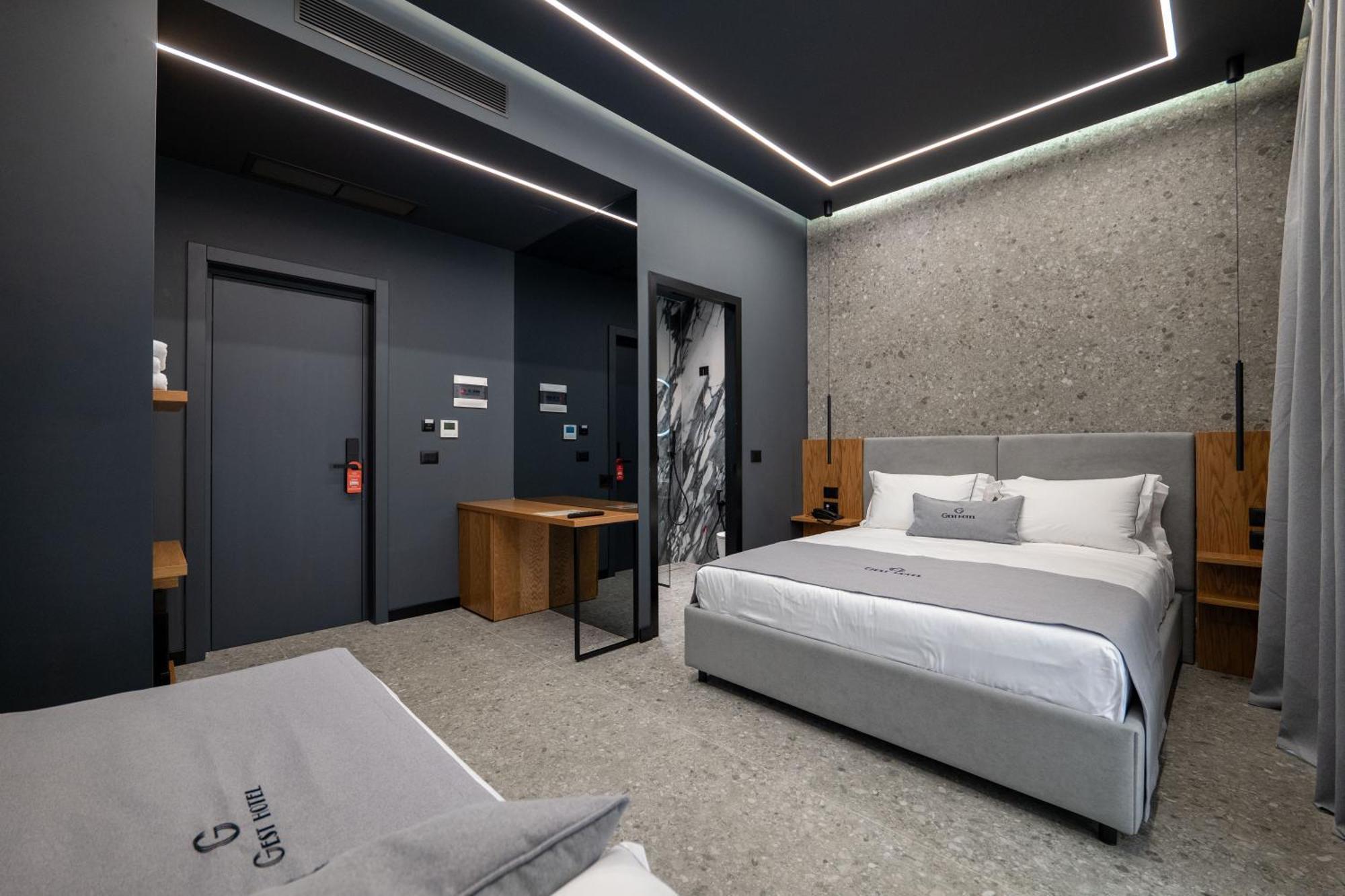 Gest Hotel Radhime Bagian luar foto