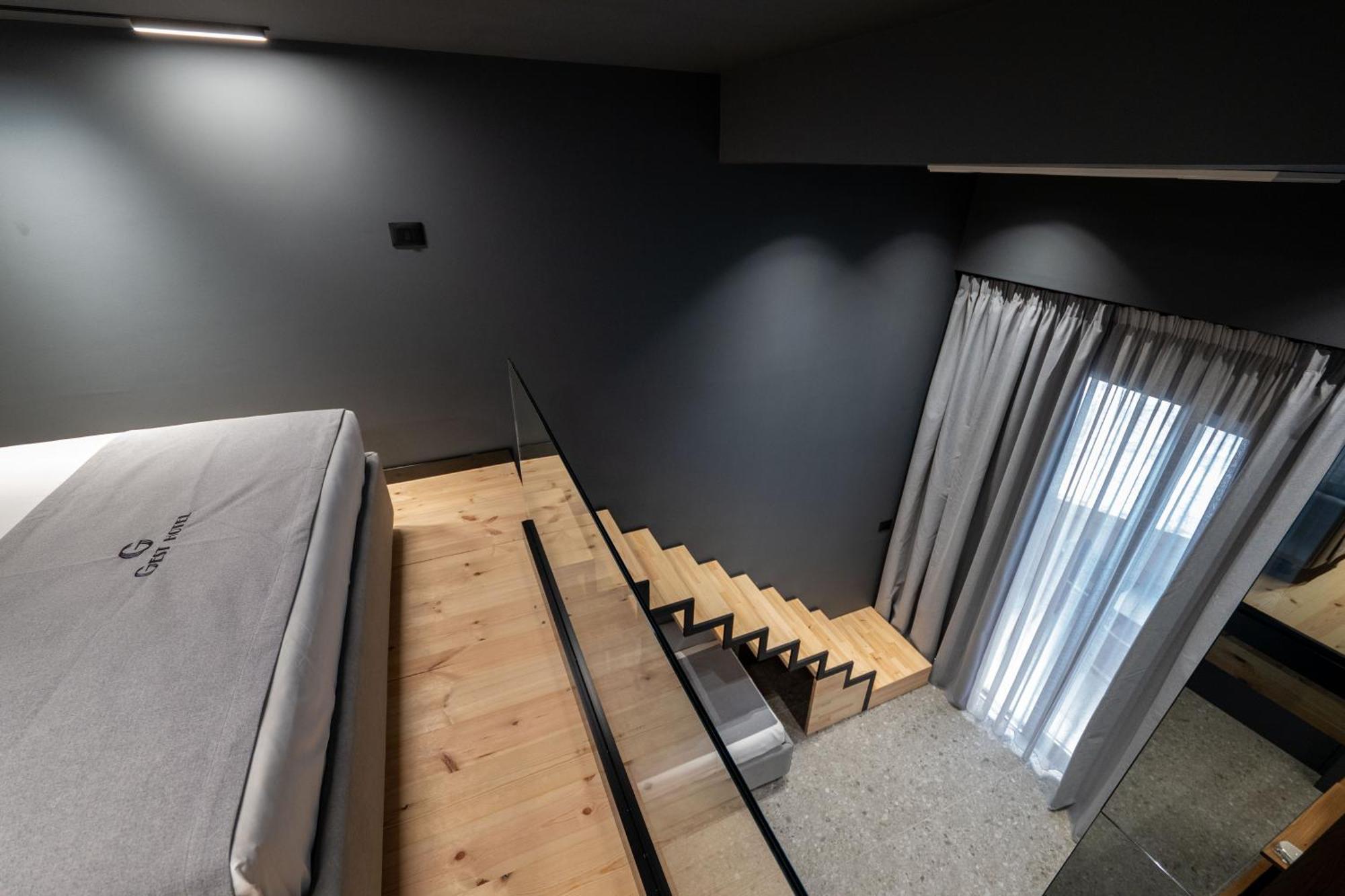 Gest Hotel Radhime Bagian luar foto