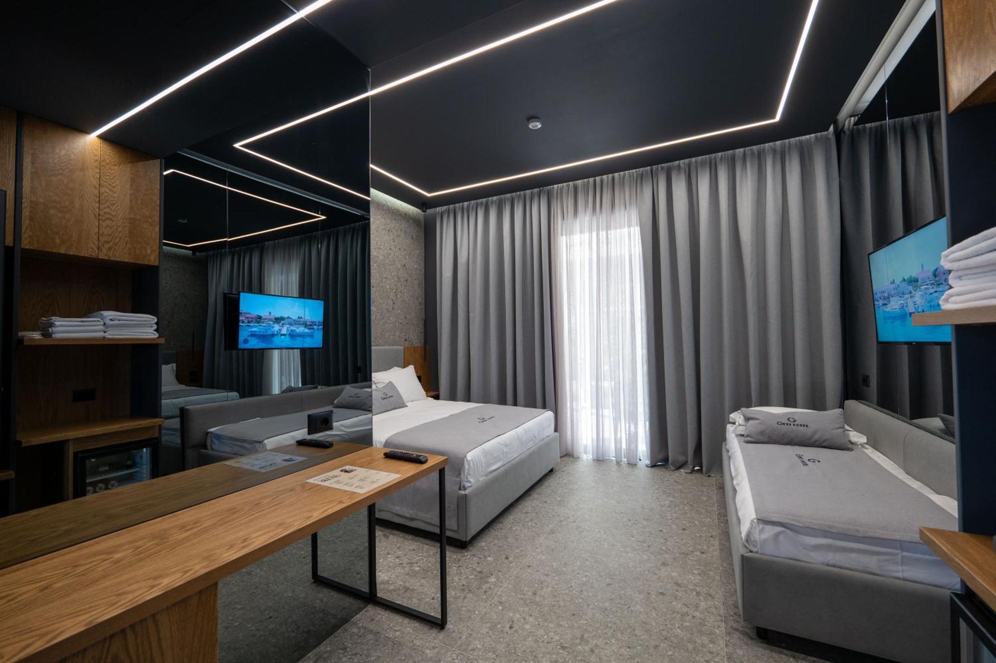 Gest Hotel Radhime Bagian luar foto