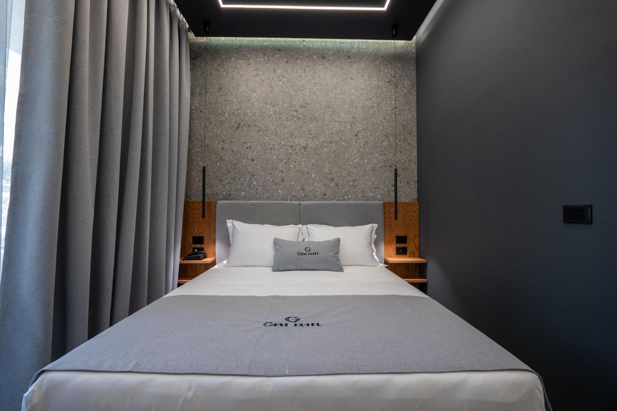 Gest Hotel Radhime Bagian luar foto