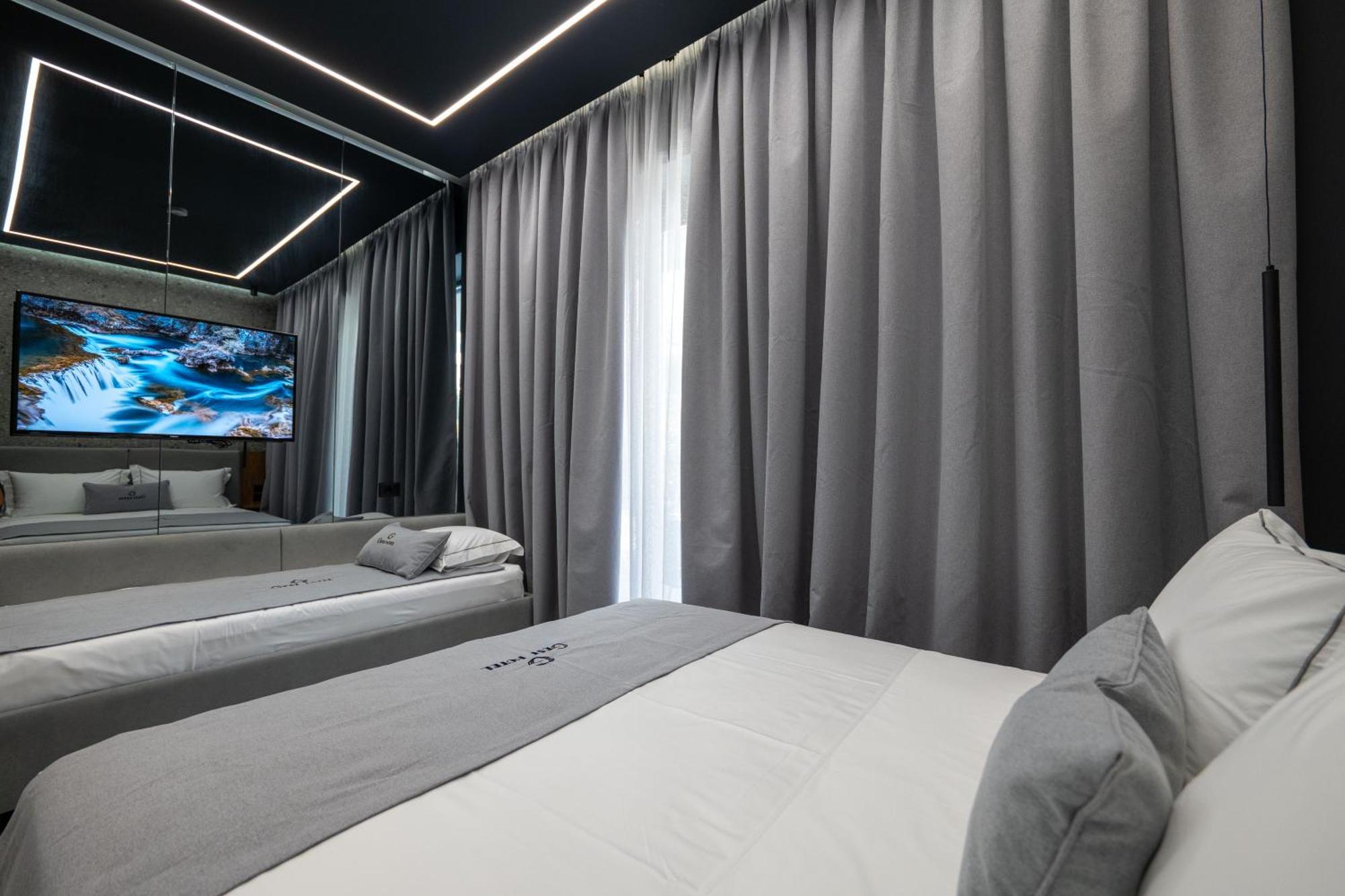 Gest Hotel Radhime Bagian luar foto