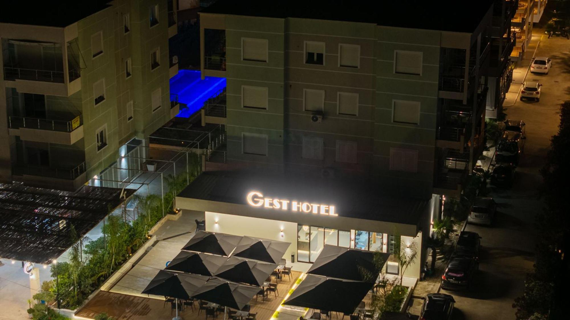 Gest Hotel Radhime Bagian luar foto