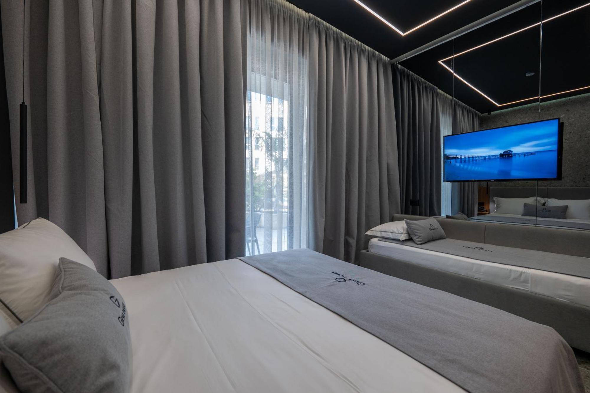 Gest Hotel Radhime Bagian luar foto