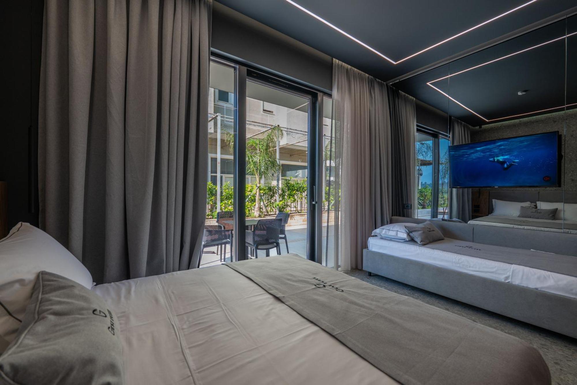 Gest Hotel Radhime Bagian luar foto